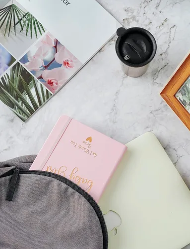 Vista 6 de InnoBeta New Mom Gifts - Cuaderno A5 para mujer, diseño de letras a mi, rosa Diario significativo de embarazo y memoria del recién nacido