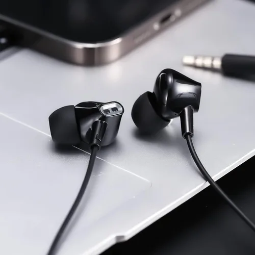 Vista 4 de Aylaa Auriculares con cable para la escuela con micrófono, aislamiento de ruido, auriculares estéreo de graves intrauditivos, para teléfonos Negro