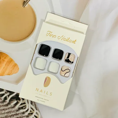 Vista 6 de Uñas postizas a presión con diseños de líneas, uñas postizas artificiales negras y blancas para los dedos, uñas postizas acrílicas brillantes