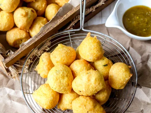 Vista 5 de Chutney de mango de las Indias Occidentales de 12 onzas Perfecto con platos de curry, salsa de inmersión para samosas, acra, alitas de pollo