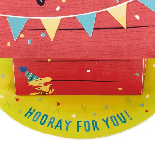 Vista 4 de Hallmark Paper Wonder Peanuts - Tarjeta de cumpleaños desplegable (Snoopy Dog House)