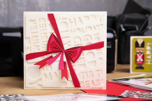 Vista 4 de Sizzix Juego de troqueles Thinlits 9PK Bold Text Christmas por Tim Holtz 666062 Capítulo 4 2022