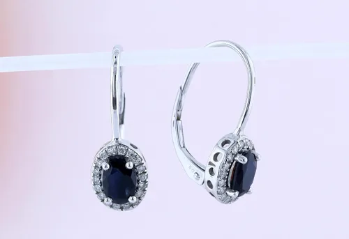 Vista 3 de Dazzlingrock Collection Pendientes colgantes de oro blanco de 10 quilates, 0.236 x 0.157in, cada centro de corte ovalado y diamante redondo lateral