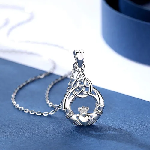 Vista 2 de INFUSEU - Juego de joyas celtas irlandesas para mujer, pendientes colgantes y collar con cadena de 18.0in