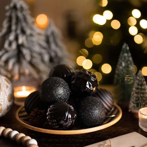 Vista 4 de Valery Madelyn Juego de adornos de Navidad para árbol de Navidad, 24 unidades, adornos de bolas negras inastillables, adorno colgante de 2.36