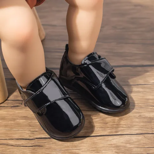 Vista 2 de Miamooi Mocasines clásicos de piel sintética para bebés y niñas, zapatos de vestir de boda para niños pequeños Brogue formal plano perezoso Oxford