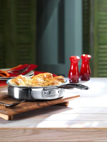 Vista 5 de Le Creuset, Juego de 2 saleros y pimenteros - Cerise