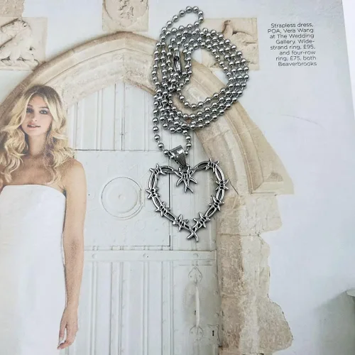 Vista 8 de Collar gótico de alambre de púas para mujer, collar de gargantilla de corazón de espina punk hip hop, collar de gargantilla de corazón de malla