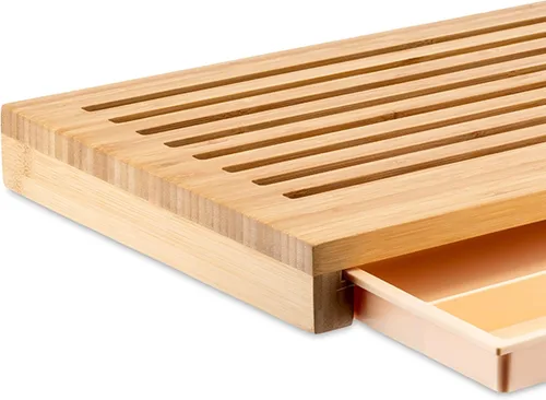 Vista 4 de Alessi Tabla de pan "Sbriciola" en madera de bambú con recogedor de migas en resina termoplástica, madera