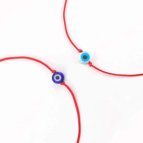 Vista 2 de Shonyin Juego de pulseras hechas a mano con tarjeta de cuerda roja, amuleto de la suerte para mujeres, hombres, familiares y amigos, Nailon