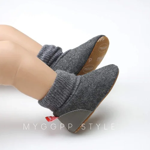 Vista 4 de KIDSUN Botines de vellón para bebés y niñas, calcetines suaves antideslizantes para invierno y Navidad