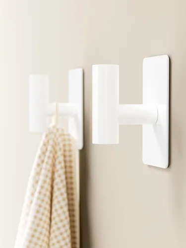 Vista 12 de GWAAZXGZ Ganchos para toallas de baño, paquete de 2, acabado negro mate, ganchos de pared adhesivos de acero inoxidable en forma de T para batas