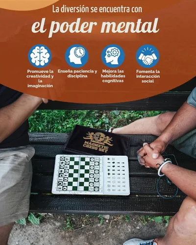 Vista 5 de WE Games Juego de ajedrez magnético de viaje mini – Tablero plegable de 6 pulgadas con piezas duraderas de vinilo y reinas extra – Juego de ajedrez