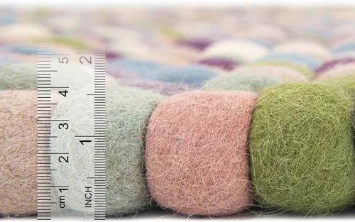 Vista 4 de Unique Loom Felt Ball Collection - Alfombra de área (2 pies, redonda, rosa y púrpura/marfil)
