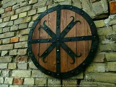 Vista 2 de Guerrero LARP medieval Escudo redondo vikingo de madera y acero Escudo templario de Armadura por Relic Handicrafts