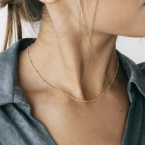 Vista 2 de Gargantilla de oro de 18 quilates, joyería delicada para mujeres de 16 pulgadas, con dije, cadena de eslabones