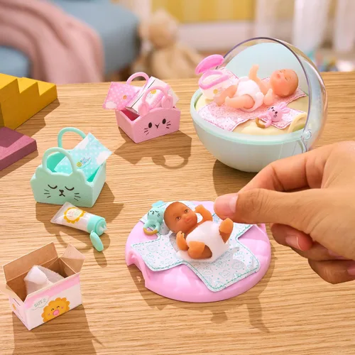 Vista 5 de MGA's Miniverse Make It Mini Real Baby Nurture - Embalaje a ciegas, mini coleccionables temáticos para el cuidado del bebé, 8 estilos, incluyendo