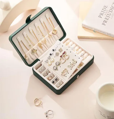 Vista 7 de CHYA Joyero pequeño para mujeres y niñas, estuche organizador de joyas de viaje de piel sintética, soporte portátil para almacenamiento de joyas