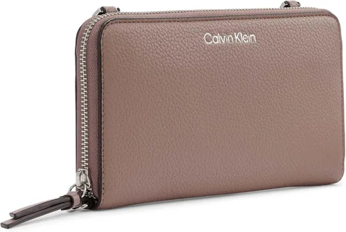 Vista 5 de Calvin Klein Cartera organizativa de mármol en una bandolera de cuerda