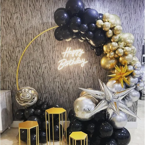 Vista 4 de Paready - Globos negros y dorados, 60 globos de 12 pulgadas de confeti dorado, globos de látex para fiestas con cintas para cumpleaños, graduación