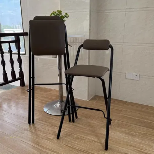 Vista 2 de Taburete de bar plegable de 26 ″/28 ″/30 ″, taburete de bar acolchado marrón rústico, silla alta de desayuno de cocina con respaldo y reposapiés