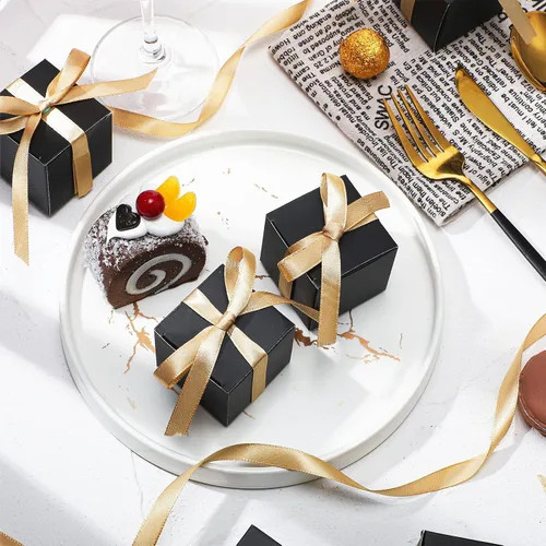 Vista 4 de Jutom 100 mini cajas de regalo, cajas de dulces extra pequeñas de papel con cinta dorada para el día de San Valentín, cumpleaños, boda, aniversario