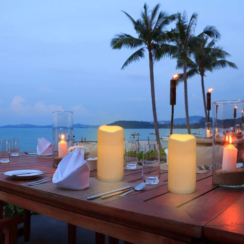 Vista 6 de wemarry Velas impermeables sin llama con control remoto, velas que funcionan con pilas para exteriores e interiores (D3 x A 6"), 12 piezas de velas