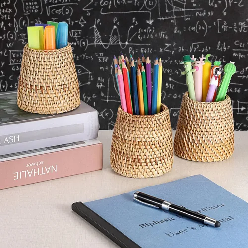 Vista 2 de BTSKY Paquete de 3 vasos de ratán, soportes para lápices de escritorio hechos a mano, soporte para brochas de maquillaje, cesta tejida