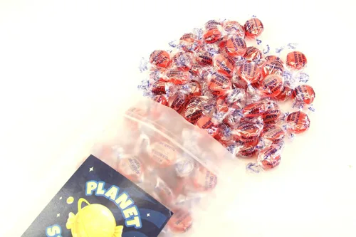 Vista 3 de Planet Sweets Caramelo duro con botones de canela sin azúcar, 1.5 libras, caramelos a granel envueltos individualmente