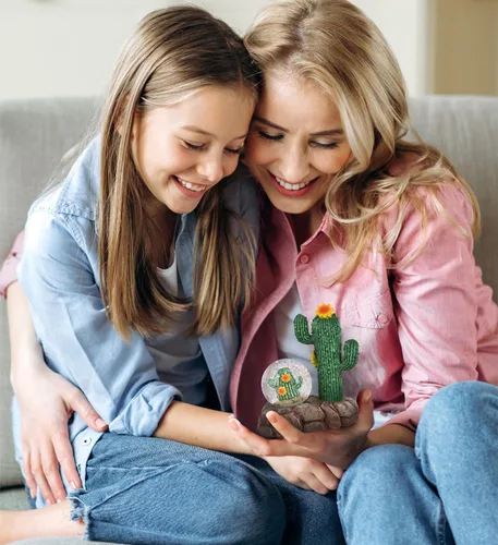 Vista 4 de CoTa Global Globo de nieve de cactus – Figura mágica de globo de agua arcoíris con purpurina brillante, adorno coleccionable para decoración