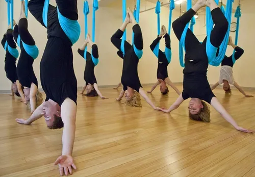 Vista 7 de Juego de Columpio de Yoga Aéreo, Hamaca Ultra Resistente con Extensión de Trapecio, Colgante Antigravedad para Ejercicios de Inversión