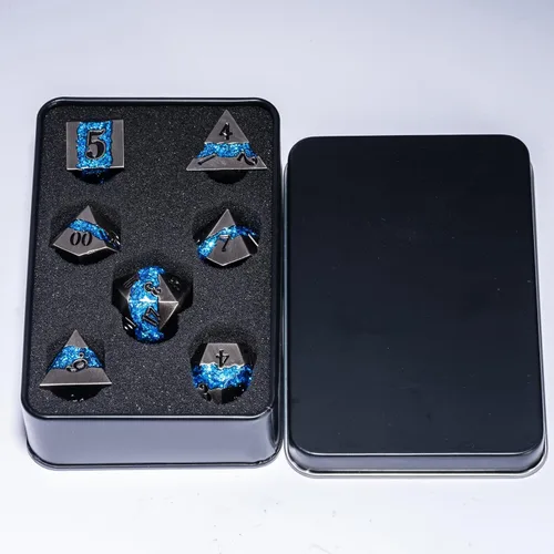 Vista 5 de Dados poliédricos DND de metal, juego de dados metálicos con purpurina a rayas grandes, juego de 7 dados plateados antiguos para juegos de rol
