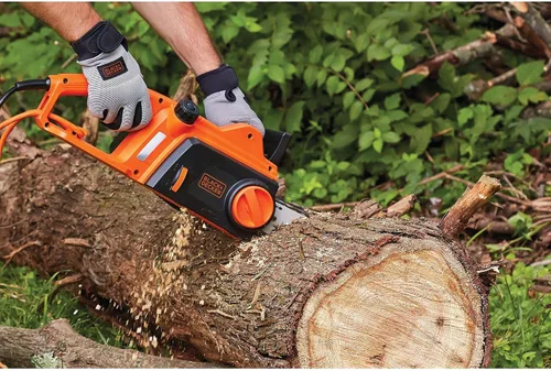 Vista 7 de BLACK+DECKER CS1216 motosierra con cable de 12 A y 16 pulgadas