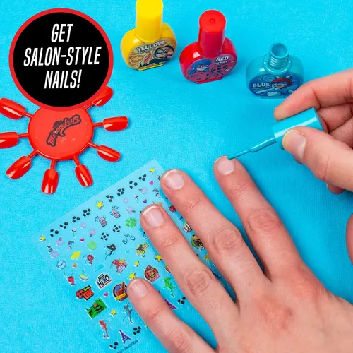 Vista 3 de Miraculous Spots On Beauty Makeover Estudio de belleza para niños, crea tu propio kit de arte y manicura para el cabello, ideal para fiestas