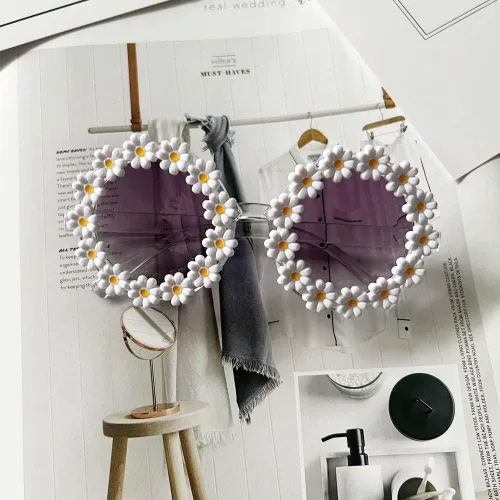 Vista 4 de Gafas de sol redondas de flores para niña, con forma de flor, protección UV 400, gafas de sol para regalar al aire libre