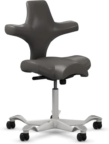 Vista 31 de HAG Capisco Silla de escritorio estándar ajustable, marco negro, asiento negro de vinilo ónix