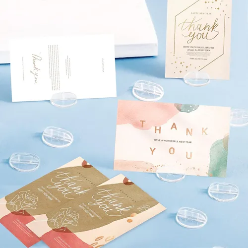 Vista 9 de 100 soportes para tarjetas de plástico translúcido, accesorios para juegos de mesa, bases en miniatura, clips de tablero de papel de plástico