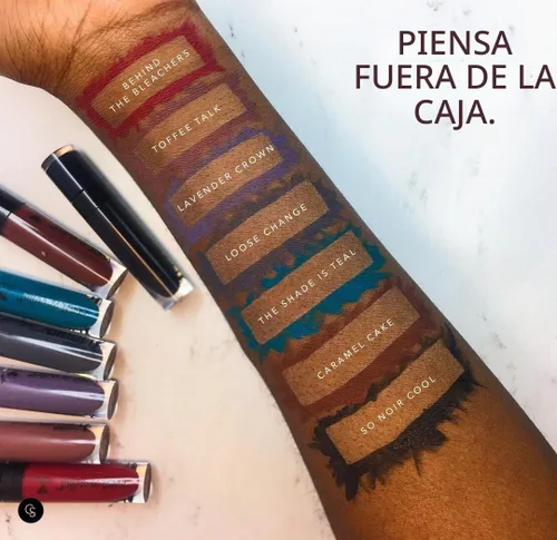 Vista 6 de Wet N Wild Megalast Catsuit Labial líquido