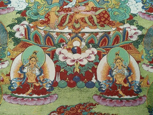 Vista 2 de Bordado de seda Tíbet Thangka Budismo Maitreya Bodhisattva Budista Deidad Tangka Colgante de pared para decoración del hogar, tapiz de meditación