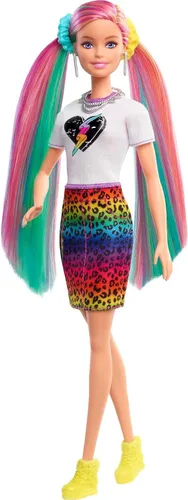 Vista 4 de Barbie Muñeca de pelo arcoíris de leopardo con reflejos que cambian de color y 16 accesorios de estilo, incluyendo ropa, coleteros, cepillo y más