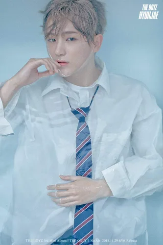 Vista 2 de THE BOYZ [THE ONLY] 3er Mini álbum al azar CD+P.Book+Tarjeta+Película+Calendario+Pegatina+Número de seguimiento K-POP SELLADO