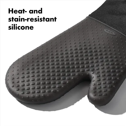 Vista 4 de OXO Good Grips - Manopla de horno de silicona, color negro