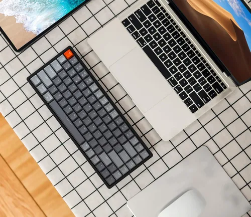 Vista 2 de Keychron Teclado mecánico inalámbrico K2 versión 2 con cable BluetoothUSB compacto 84 teclas retroiluminación LED RGB N-Key Rollover marco