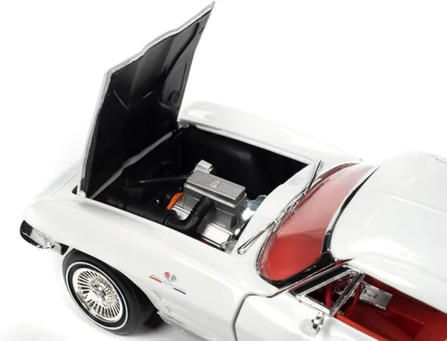 Vista 4 de American Muscle 1963 Chevrolet Corvette Coupe (MCACN) Escala 1:18 Diecast