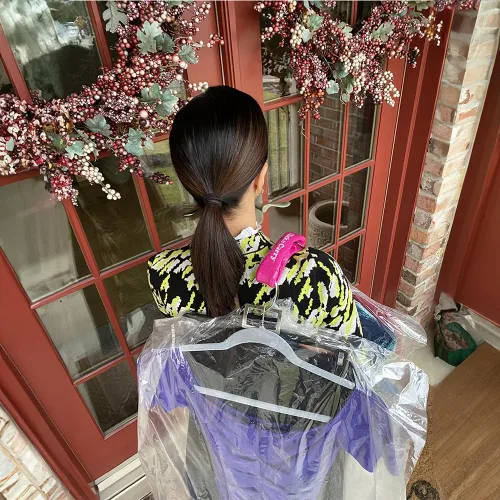 Vista 9 de Click & Carry Grocery Bag Carrier - As seen on Shark Tank, Soft Cushion Grip, Hands Free Grocery Bag Carrier, Plastic Bag Holder, Haul Sports Gear