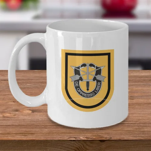 Vista 4 de Taza de café de fuerzas especiales – 1ER SFG, 11onza, Blanco