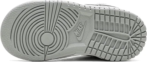 Vista 4 de Nike Kid's Dunk Low Sneaker