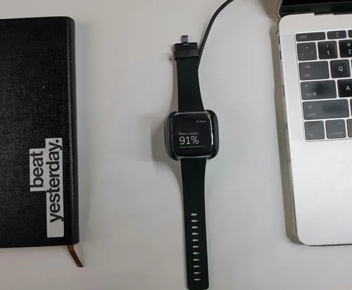 Vista 3 de Base de carga de repuesto compatible con cargador Fitbit Versa 2 SE/Versa 2, (no para Versa 1), 1 paquete de cable de soporte de base de carga