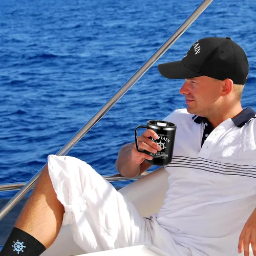 Vista 3 de Didaey 4 piezas de regalos de barco para hombres, gorra de capitán de barco, sombrero de capitán, vasos de acero inoxidable con texto en inglés "I'm