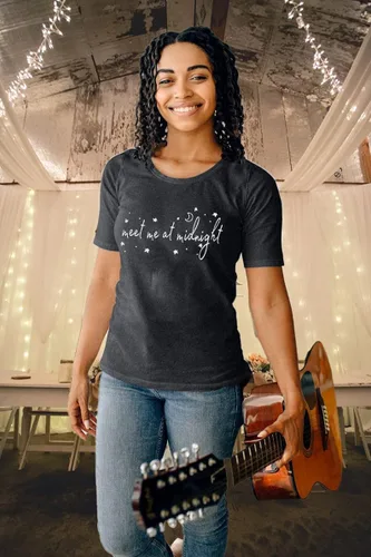 Vista 6 de Camiseta de álbum para mujer, camiseta con texto en inglés "Meet Me at Midnight", camiseta de concierto para mujer, camiseta con gráficos vintage